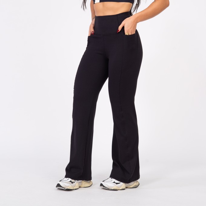 Calça Flare Soft com Bolso - Preto