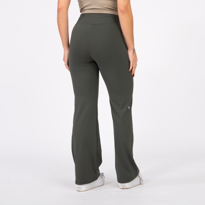 Calça Flare Soft com Bolso - Verde Pinheiro