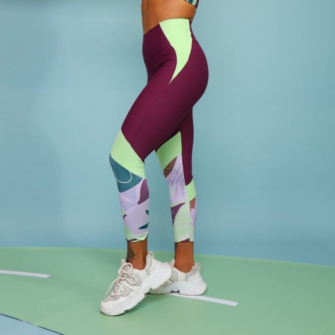 Legging Capri Match Vinho e Verde Kiwi e Liberty Leafs