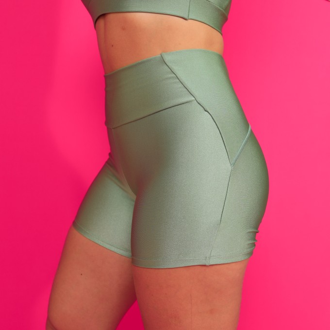 Short Fit Bolso Cós Shine Verde Alecrim