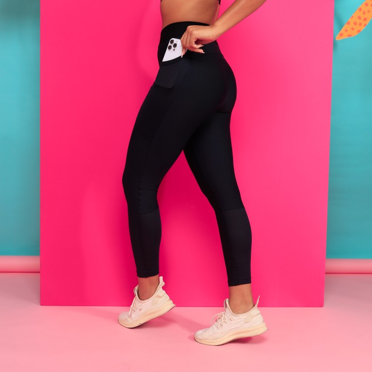 Legging com Bolso e Cós de Elástico - Preto