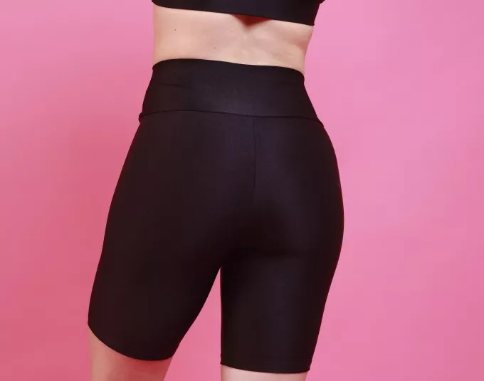 Bermuda Com Bolso - Preto