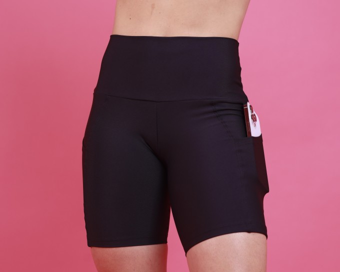Bermuda Com Bolso - Preto