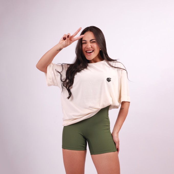 T-shirt Oversized Sport Atleta - Off White & Preto