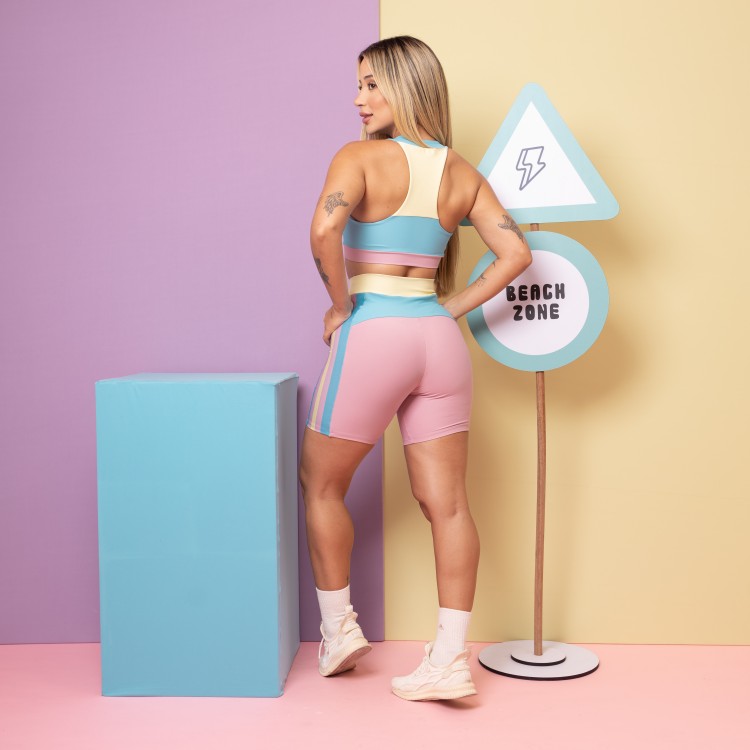 Short Alongado Recorte Anatômico Tricolor