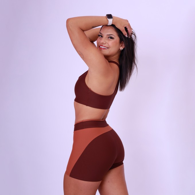 Short Match com Bolso Bicolor - Chocolate & Café