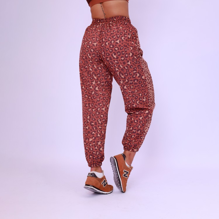 Calça Jogger Bolso High Tech Estampada - Onça Chocolate