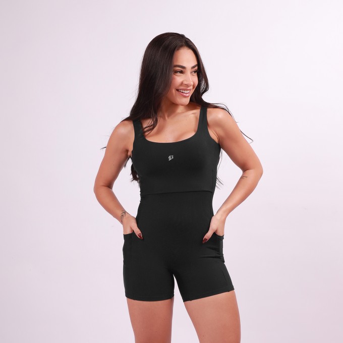 Macaquinho Decote Quadrado com Bolso - Preto