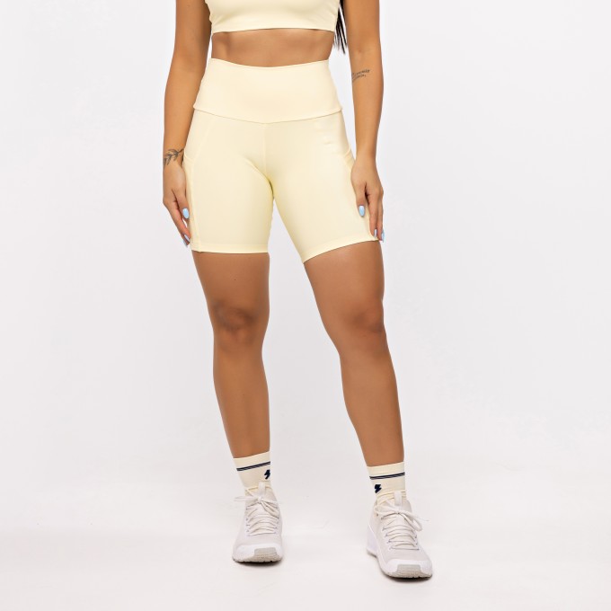 Bermuda Básica com Bolso - Manteiga