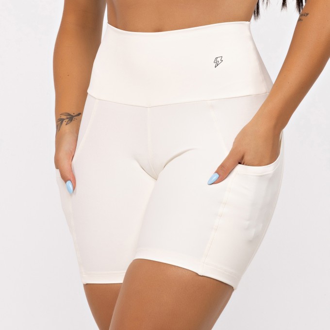 Bermuda Básica com Bolso - Off White